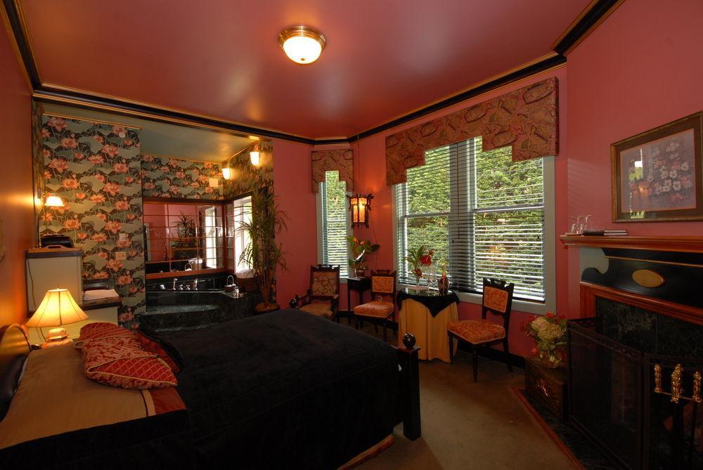 Humboldt House Bed & Breakfast Victoria Exterior photo